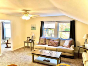 Fully Furnished Apartment Nestled in the Woods